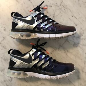 Nike XLIX Super Bowl Fingertrap Shoes